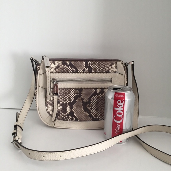 Michael Kors Julia MD Messenger Crossbody Purse Handbag Leather Snake Print NWT - Picture 3 of 16